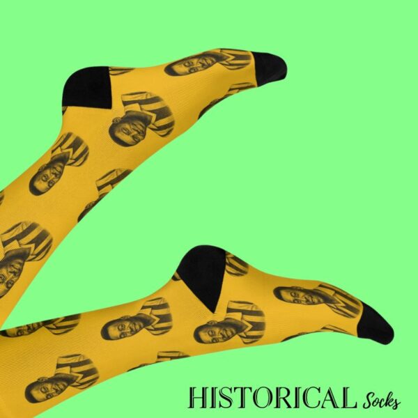 Pelé yellow socks from the side